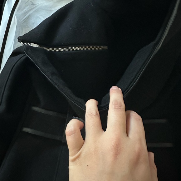 Mackage wool coat. Photo on model is not the actual jacket but sample photo. - Picture 11 of 16